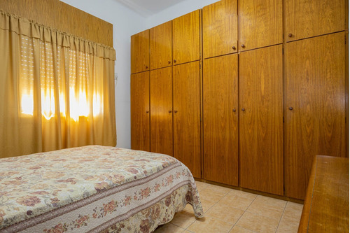 Imagen 9 de 30 de Casa Con Taller-pileta En Venta 5 Amb. La Tablada