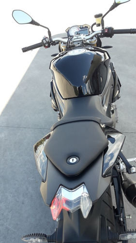 Bmw S 1000 R -im-pe-ca-ble.-