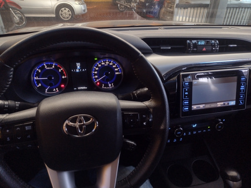 Toyota Hilux 2.8 Cd Srx 177cv 4x4 At