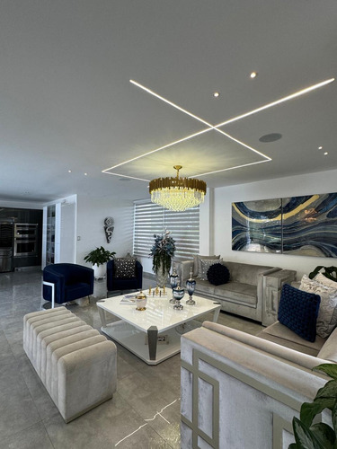 Venta Espectacular Y Lujosa Casa En Rozo