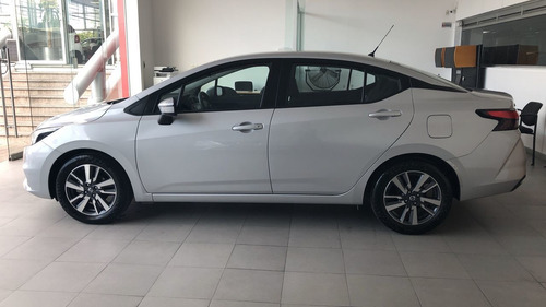 Imagen 6 de 15 de Nissan Versa 4 Puertas