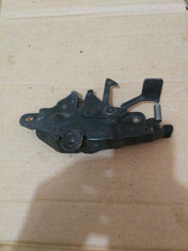 Cerradura De Capot De Toyota Prado Meru 4runner Cv14 (Usado)