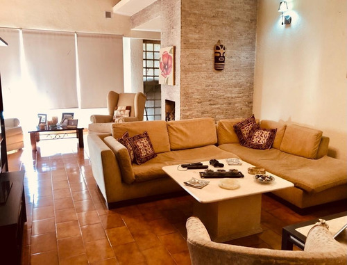 Chalet 5 Amb. Sobre Dos Lotes