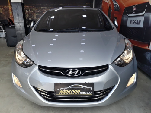 Imagem 2 de 10 de Hyundai Elantra 2013 1.8 16v Gls Aut. 4p