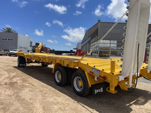 Zorra Rebajada Para Transporte De Maquinaria
