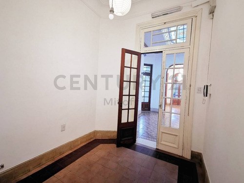 Imagen 12 de 30 de Casa De Estilo En Venta En La Plata
