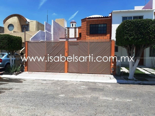 Imagen 1 de 14 de Casa En Venta En Fraccionamiento Carolina D412