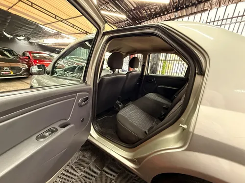 Renault Logan 1.6 Expression