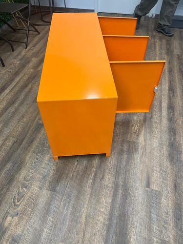 Mueble Lockers 3 Puertas Naranja 150cm