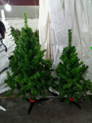 Arbol De Navidad Monarca De Lujo Verde 1.30 M + Ganchos