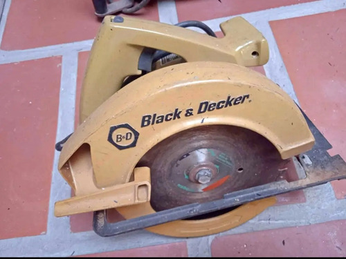 Sierra Circular 7-1/4  Black & Decker