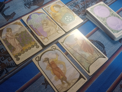 Lectura De Tarot Una Pregunta Concreta Amor-trabajo-estudio