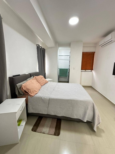 En Venta Apartamento Amoblado En Urb.manantial, Res. Le Mans Cod 282653