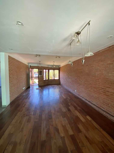 Imagen 4 de 10 de Venta- Re Tasado Y Bajo Precio, Casa De 4 Dormitorios !