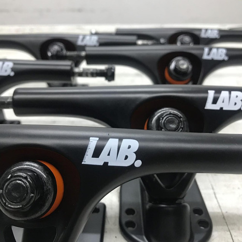 Imagen 2 de 4 de Set De Trucks De Longboard Lab 180mm Full Black (importado)