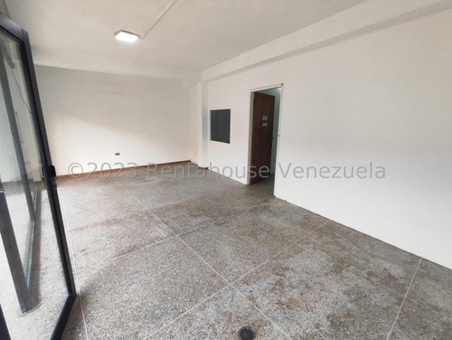 Local En Venta Con Excelente Ubicación En El Centro De Barquisimeto Kenlimar Nieto 23-25206
