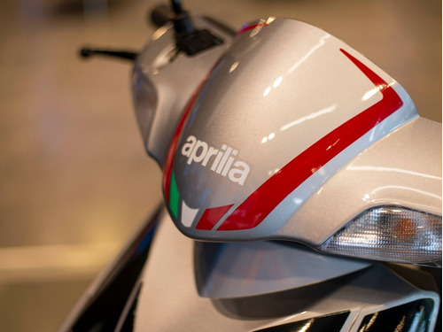 Imagen 8 de 25 de Scooter Aprilia Sr 160 Gris Financiación Disponible Usb Abs