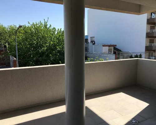 Imagen 9 de 14 de Departamento Piso 4 Ambientes Liniers