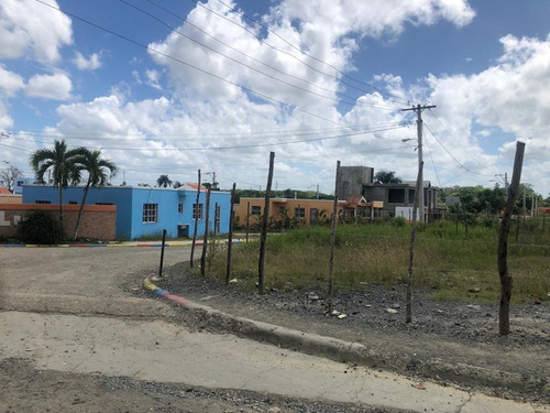 Solares Economicos Y Fiados En Residencial Con Garita De Seguridad.