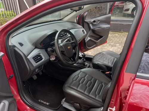 Imagen 13 de 25 de Chevrolet Onix Ltz Hb 2019