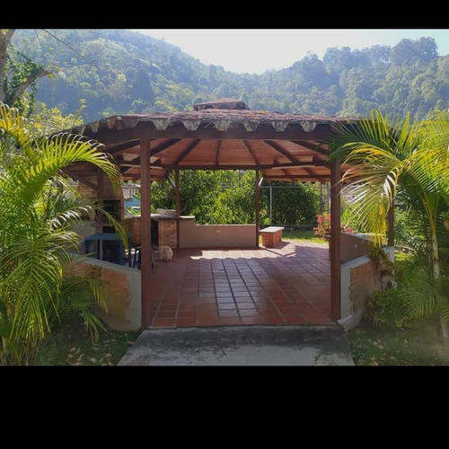 Imagen 2 de 14 de Se Vende En Mérida Pedregosa Media Alta