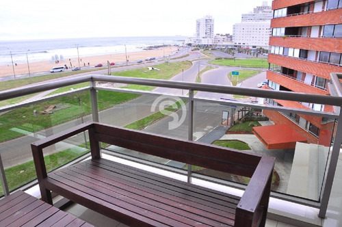 Apartamento En Alquiler - Brava- Ref: 2718