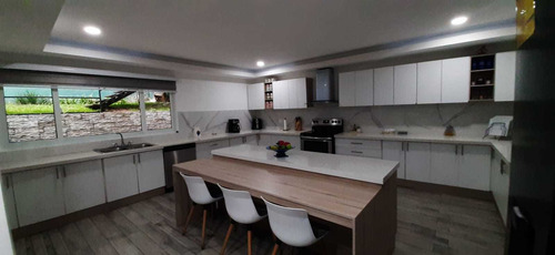 Imagen 2 de 13 de Casa En Venta En Exclusivo Residencial Bellas Luces