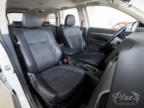 Mitsubishi Outlander 2.0 Top