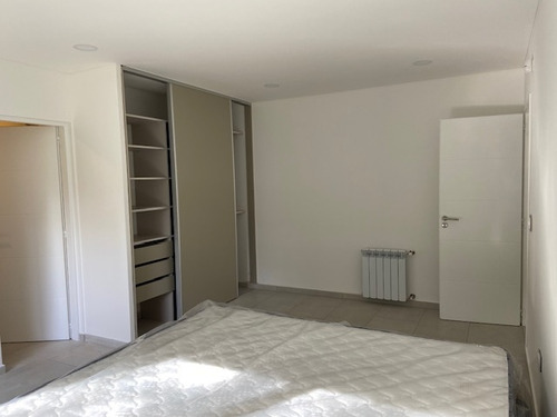 Casa En Venta En Carilo