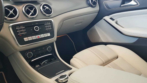 Imagem 12 de 14 de Mercedes-benz Gla 200 1.6 Advance