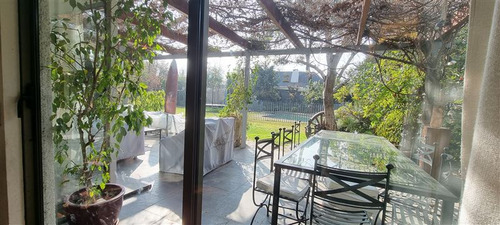 Casa En Venta De 7 Dorm. En Vitacura