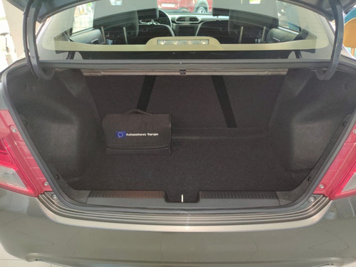 Imagen 11 de 12 de Suzuki New Swift Sedan Gl Mecanico Espacio Familiar