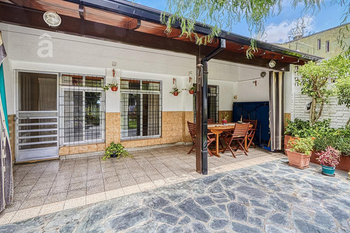Casa En Venta En Villa Ballester De 4 Ambientes.