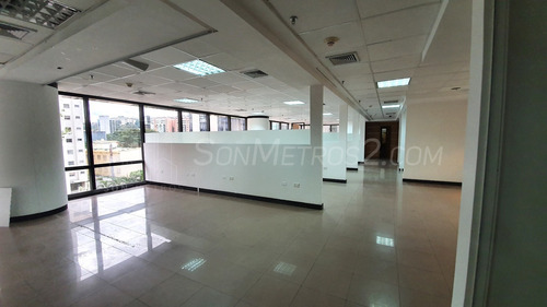 Imagen 9 de 14 de Oficinas En Alquiler El Rosal