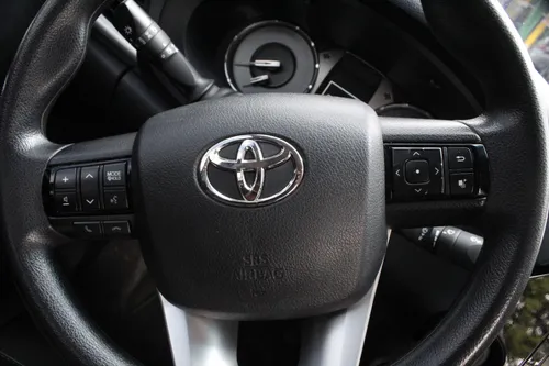 Toyota Hilux 2.4 Mt Diesel 4x4