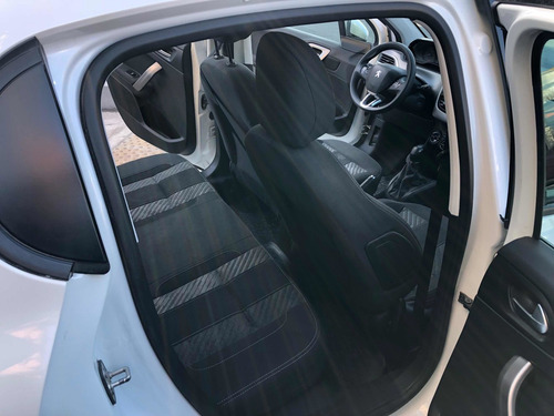 Imagen 10 de 15 de Peugeot 208 2018 1.6 Allure