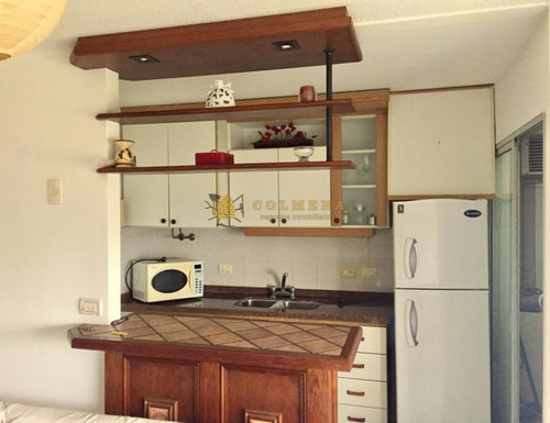 Apartamento En Muy Buena Ubicacion, De 2 Dor, 1 Baños. Para Alquiler Consulte!!!!!!!- Ref: 2005
