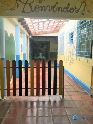 Residência Térrea Com 6 Dormitórios À Venda Por R$ 789.000 - Boa Vista - Curitiba/pr - Ca0032