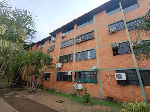 Apartamento Residencias El Parque En San Diego Ubicado Frente A La Ujap. (kcl)