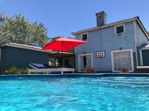 Casa En Venta De 3 Dormitorios En La Barra