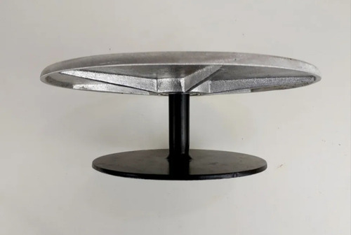Imagem 3 de 4 de Roda De Holeiro 30 Cm Com Base Giratória