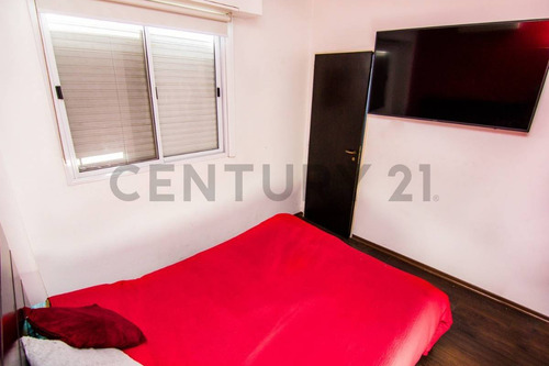 Venta Casa 4 Ambientes, Castelar Norte Excelente Chalet Reciclado A Nuevo En La Mejor Zona De Cast..