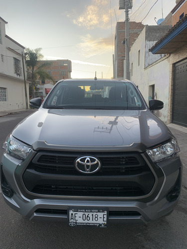 Toyota Hilux 2.7 Cabina Doble Sr Mt