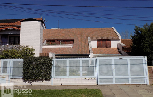 Chalet 5 Ambientes C/ Piscina Parque Quirno