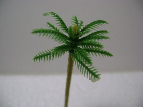 Nico 10 Palmeras Plastica Tallo Fino 9 Cms Alto Ho (arv 16a)