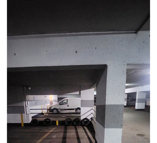 Estacionamiento -3 De Avda Vitacura 5093