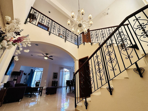 Casa En Venta En Benito Juarez Norte, Merida.