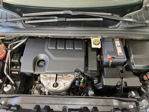 Imagen 8 de 10 de Peugeot 308 2013 1.6 Allure Nav 115cv