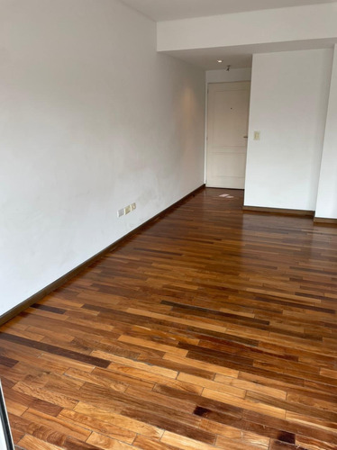Departamento En Belgrano, 3 Ambientes Con Cochera.