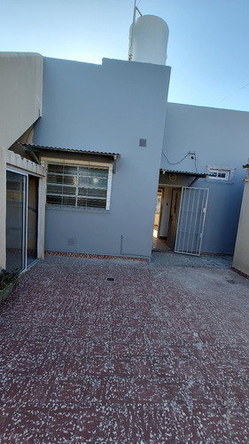 Casa 2 Amb C/patio Y Terraza!